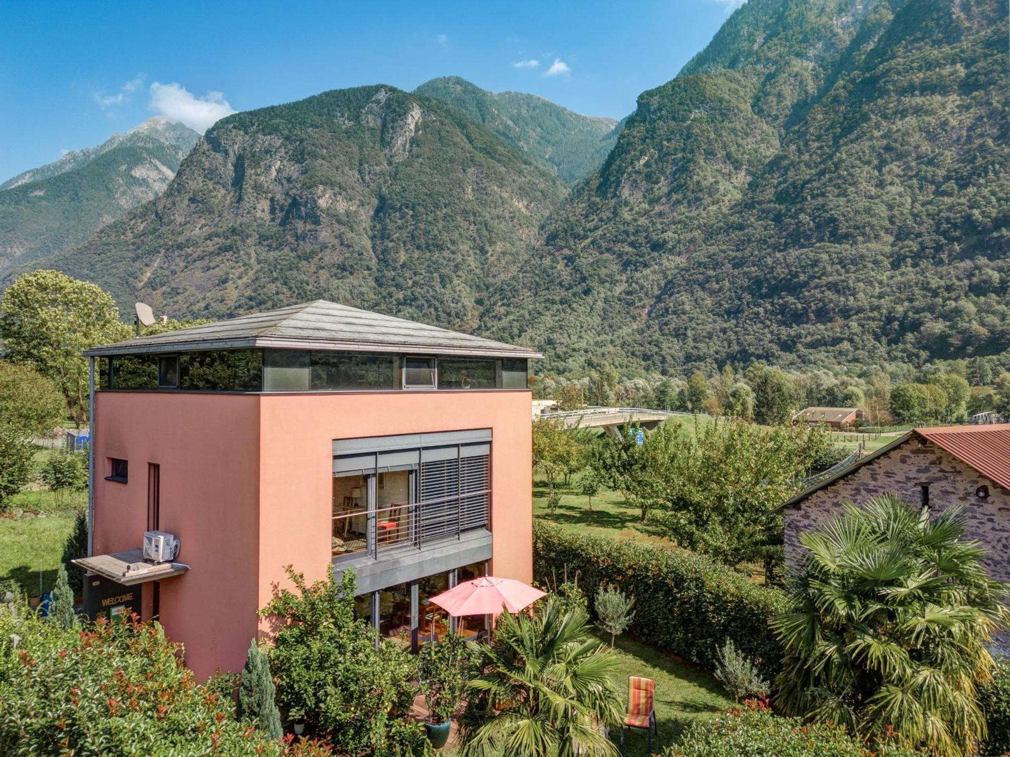 Casa Oliver, Tra La Calanca E I Castelli Di Bellinzona Grono Dış mekan fotoğraf