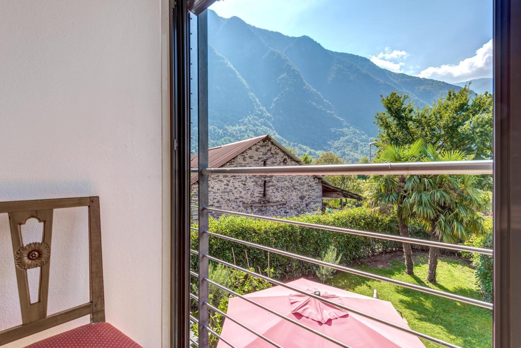 Casa Oliver, Tra La Calanca E I Castelli Di Bellinzona Grono Dış mekan fotoğraf
